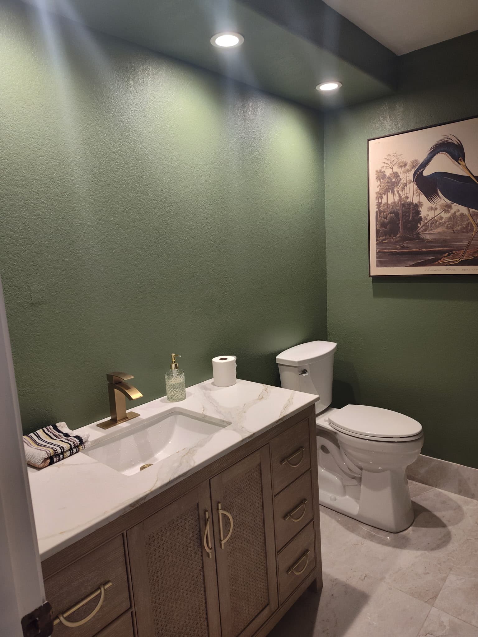 interior photo 10