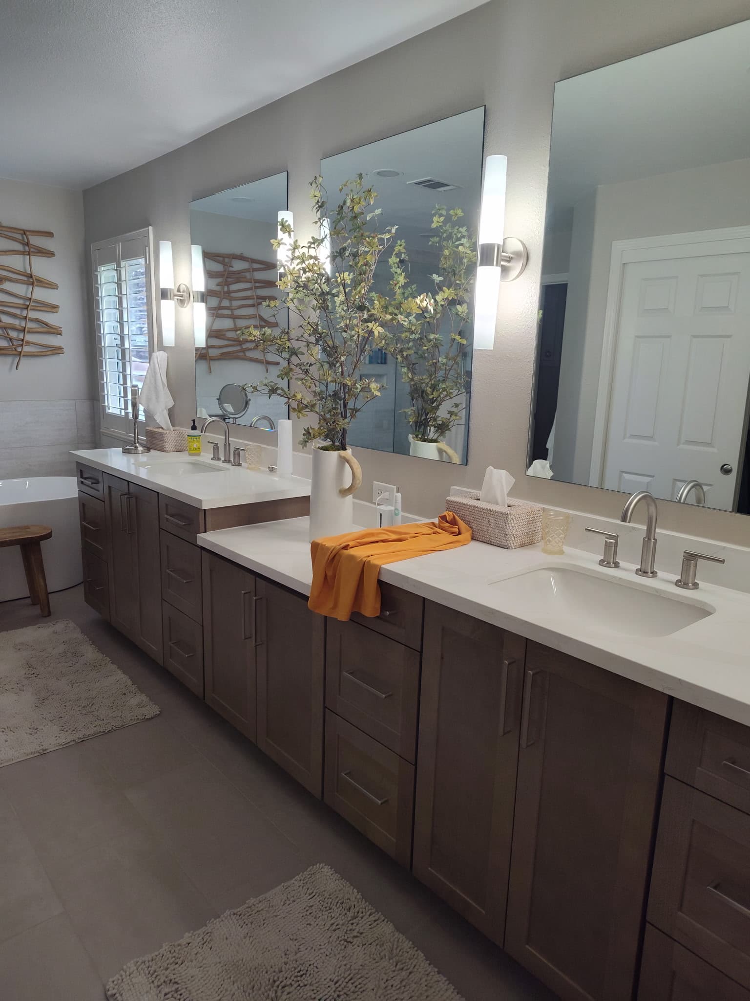 interior photo 6