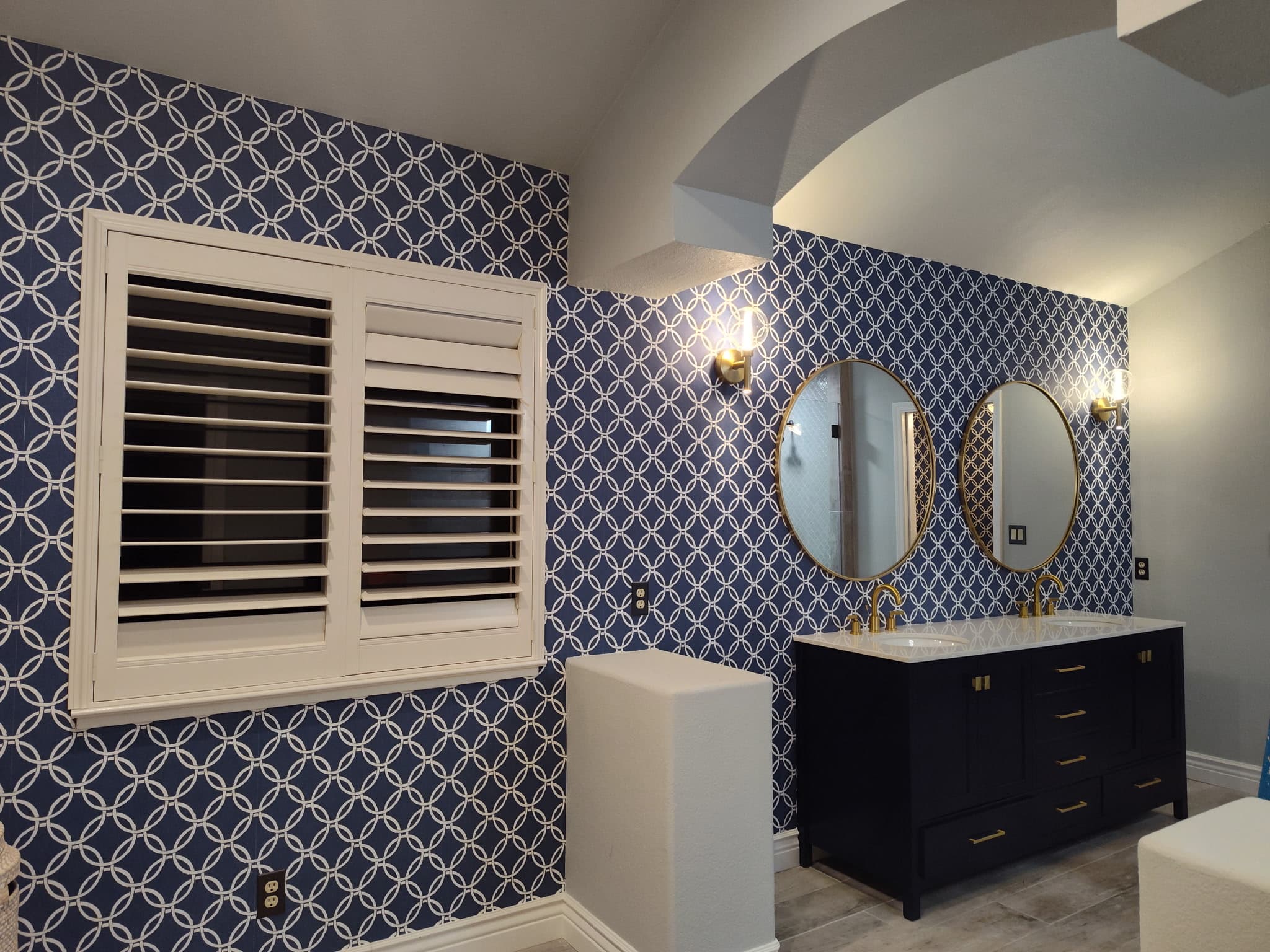 interior photo 7